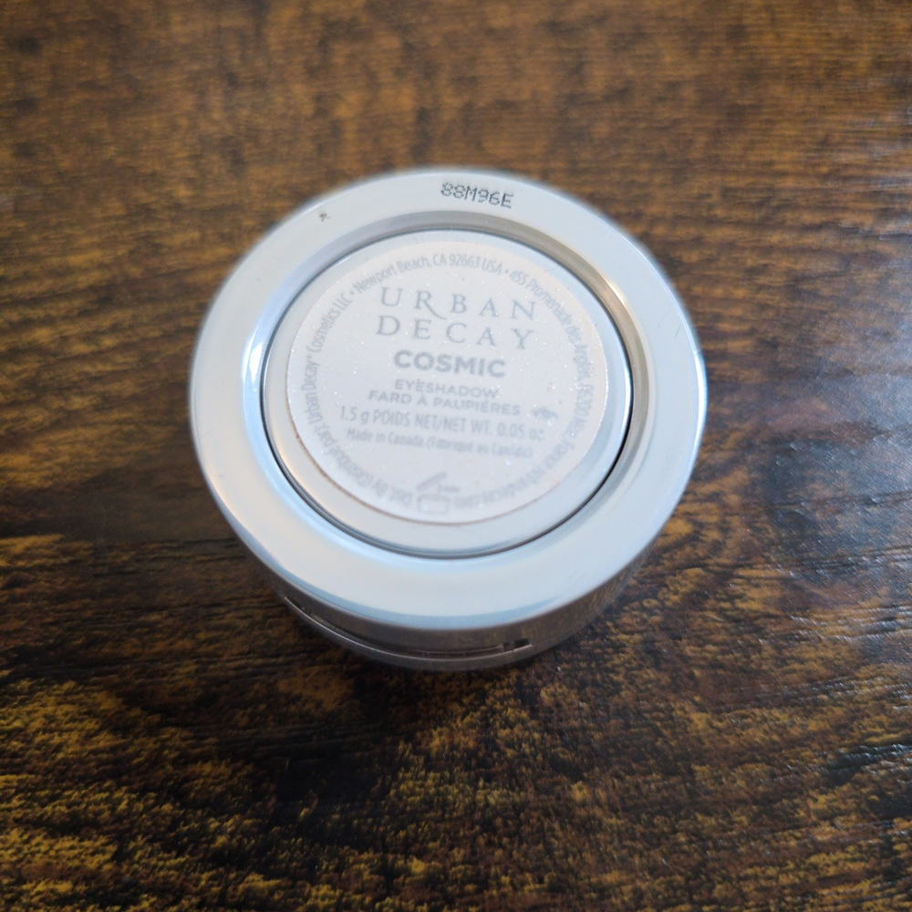Urban Decay Shimmer Eyeshadow in Cream - Picture 2 of 3